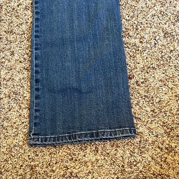 Blue Jeans - Picture 6 of 6